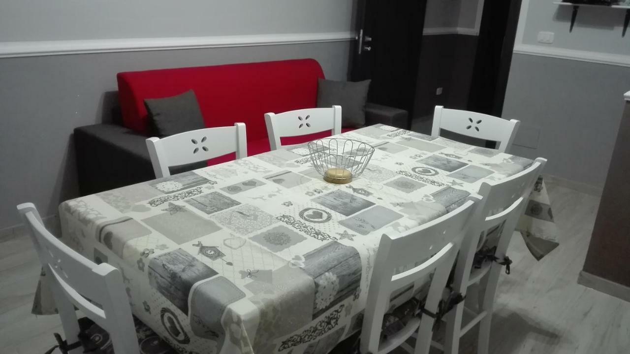 ריאלמונטה Casa Vacanza Rosariomaria מראה חיצוני תמונה
